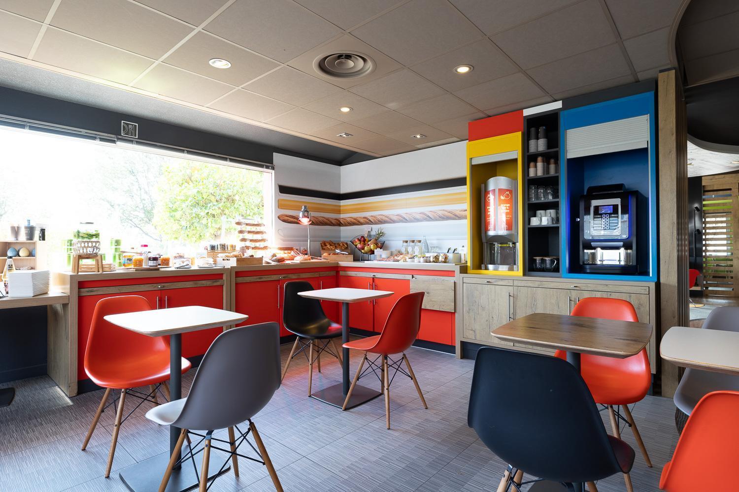 Hotel Ibis Perpignan Sud Saint Charles Exterior foto